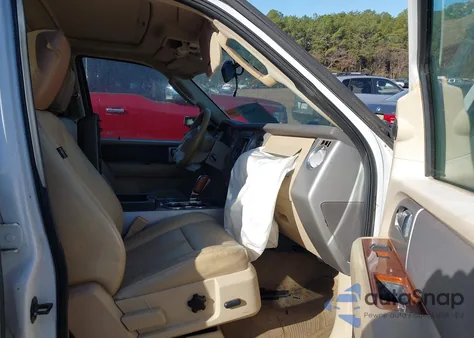 2010 Ford Expedition Eddie Bauer/King Ranch z USA, uszkodzony, nr VIN 1FMJU1J54AEA17618